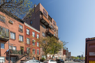 221 Ross St in Brooklyn, NY - Building Photo - Building Photo