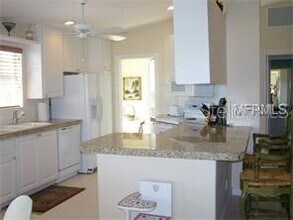 7715 Pesaro Dr in Sarasota, FL - Building Photo - Building Photo