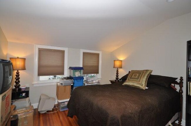 27 Crosby Rd, Unit 3 in Chestnut Hill, MA - Building Photo - Building Photo