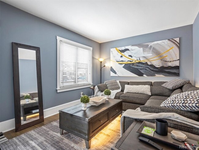 23110 Carlisle Ave in Hazel Park, MI - Building Photo - Building Photo