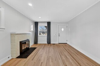 2022 S Corona St in Denver, CO - Building Photo - Building Photo