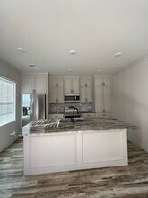 2407 Appian Way in Roman Forest, TX - Building Photo - Building Photo