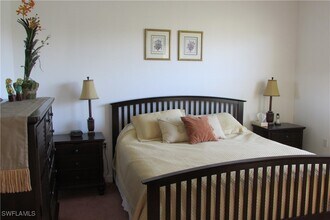 3051 Horizon Ln in Naples, FL - Foto de edificio - Building Photo