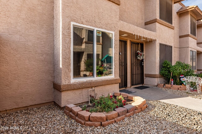 3044 E Beck Ln in Phoenix, AZ - Building Photo - Building Photo