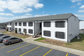 Ranch at 1856 Apartments in San Marcos, TX - Foto de edificio - Building Photo