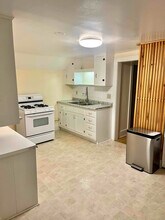 2025 Jenifer St-Unit -2 in Madison, WI - Building Photo - Building Photo