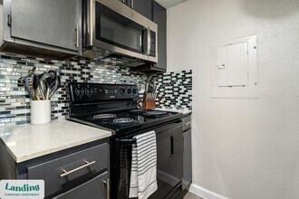 711 Brentford Pl in Arlington, TX - Foto de edificio - Building Photo