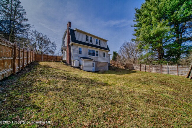1332 Lacka Trl in Clarks Summit, PA - Building Photo - Building Photo