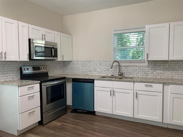 property at 2222 W Bond St