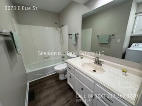 3073 E Elm St in Springfield, IL - Building Photo - Building Photo