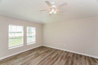 5531 Arlington River Dr. in Lakeland, FL - Building Photo - Building Photo