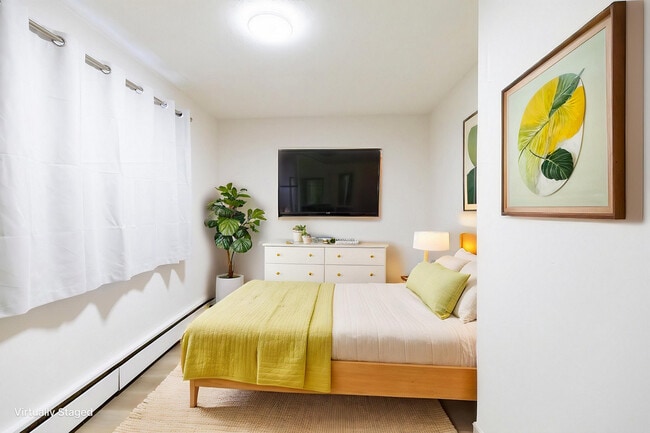 1711 Mount Royal Apartments in Calgary, AB - Building Photo - Building Photo