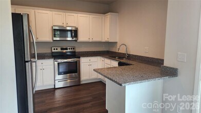 14320 Moss Rd in Charlotte, NC - Building Photo - Building Photo