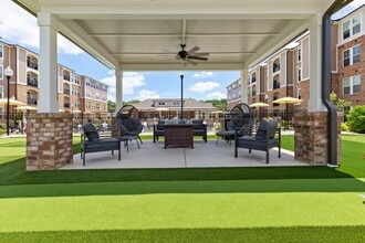 Comet North Raleigh in Wake Forest, NC - Foto de edificio - Building Photo