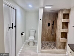 10971 Clara Barton Dr in Fairfax Station, VA - Building Photo - Building Photo