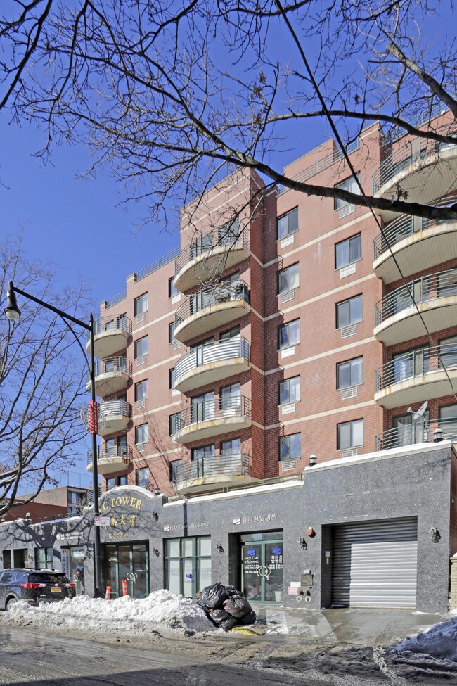 ACT TOWER in Flushing, NY - Foto de edificio - Building Photo