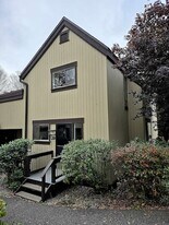 563 Heritage Vlg in Southbury, CT - Building Photo