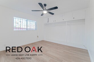 919 S Lake St in Los Angeles, CA - Building Photo - Building Photo