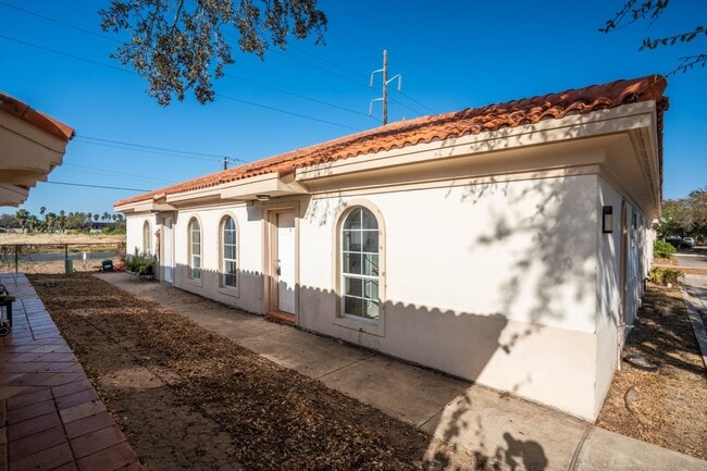 604 Buena Vista Dr in Weslaco, TX - Building Photo - Building Photo