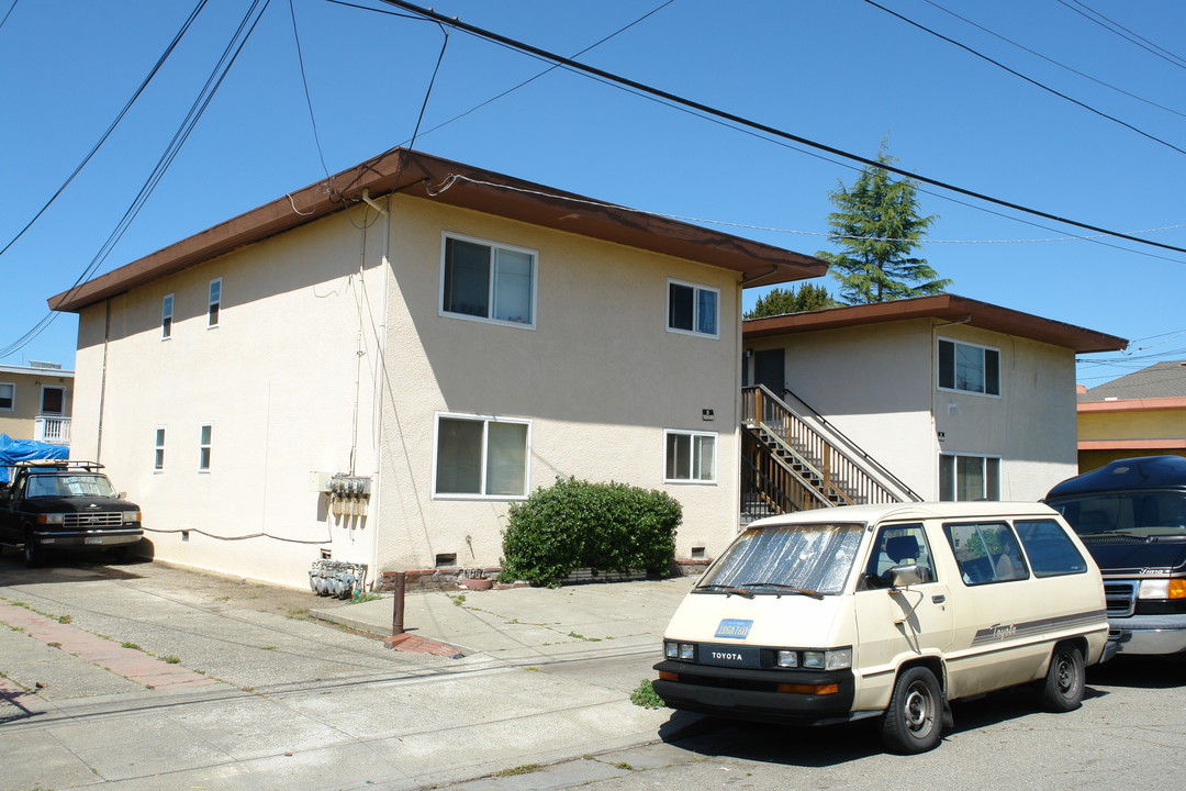 2920-2922 Stanton St in Berkeley, CA - Building Photo