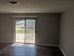 213 S Oak Ave in Sylacauga, AL - Building Photo - Building Photo