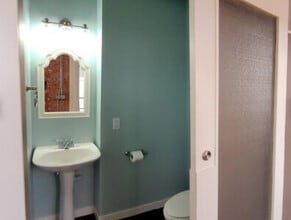 713 4th Ave, Unit 2nd floor Loft in Holdrege, NE - Foto de edificio - Building Photo