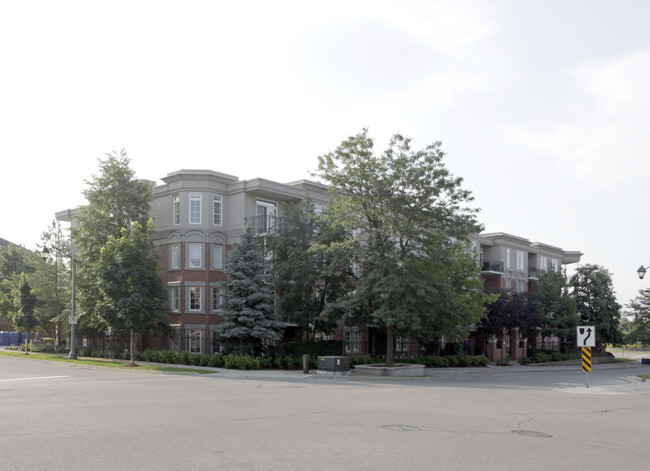 Oak Place in Oakville, ON - Building Photo - Primary Photo