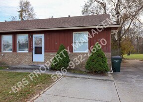 4390 Auburn Rd in Shelby Township, MI - Building Photo