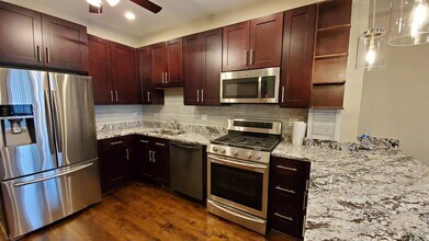 3238 N Hamlin Ave in Chicago, IL - Building Photo - Building Photo