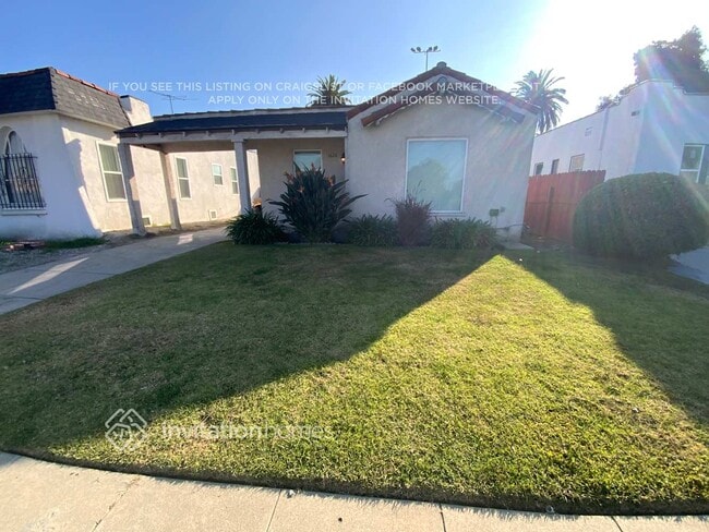 property at 1626 W 60th Pl