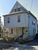 156 N Clinton St in Poughkeepsie, NY - Building Photo