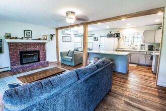 297 W Circular St in Saratoga Springs, NY - Building Photo - Building Photo