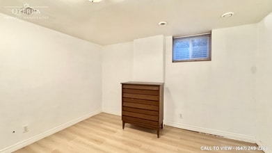 64 Beaucourt Rd in Hamilton, ON - Building Photo - Building Photo