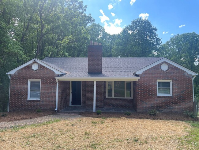 property at 3 Arita Cir NE