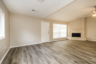 21206 Waymare Ln in Spring, TX - Building Photo - Building Photo