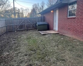 1102 Dierks St in Broken Bow, OK - Building Photo - Building Photo