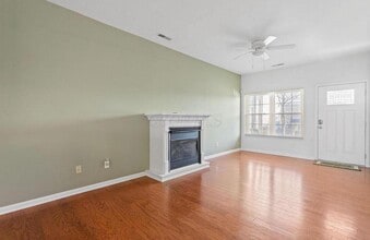 408 Fuller's Cir in Pickerington, OH - Building Photo - Building Photo