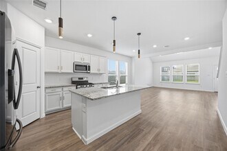 32319 Melbrooke Dr in Brookshire, TX - Building Photo - Building Photo