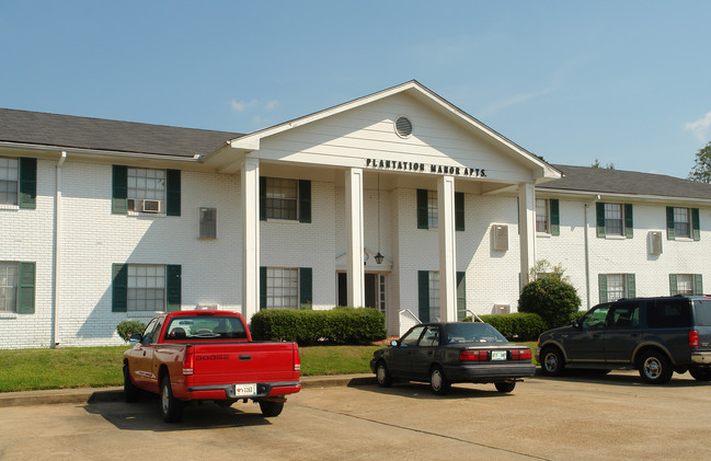 Plantation Manor Apartments in Clinton, MS - Foto de edificio - Building Photo