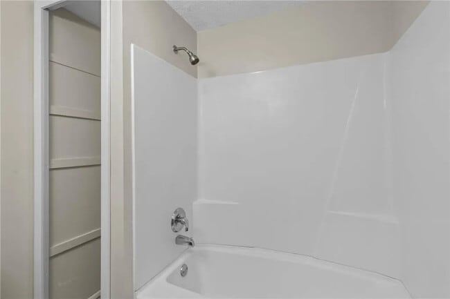491 Sidney St E, Unit 2 Upper Unit in St. Paul, MN - Building Photo - Building Photo