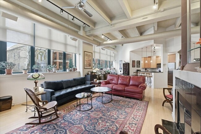 2600 N Southport Ave in Chicago, IL - Building Photo - Building Photo