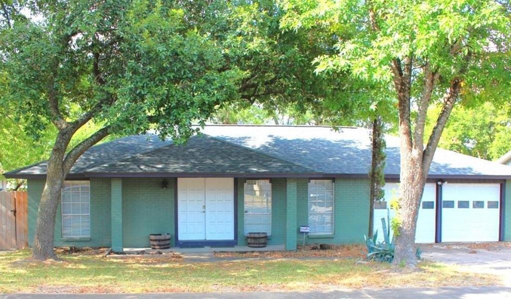 1507 Pine Knoll Dr in Austin, TX - Foto de edificio
