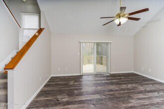 9805 River Trail Dr in Louisville, KY - Building Photo - Building Photo