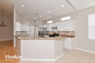 6539 Blue Grosbeak Cir in Lakewood Ranch, FL - Building Photo - Building Photo