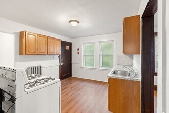 7 Rockwell St in Boston, MA - Building Photo - Building Photo