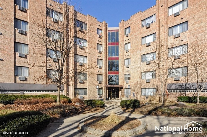 5348 N Cumberland Ave-Unit -222 in Chicago, IL - Building Photo