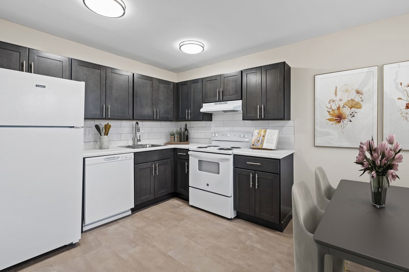 Malcolm Gardens in North Plainfield, NJ - Building Photo