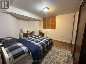 20 Ashdown Crescent in Richmond Hill, ON - Building Photo - Building Photo