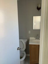 4 Nesbit Ave, Unit B1 in West Hartford, CT - Building Photo - Building Photo