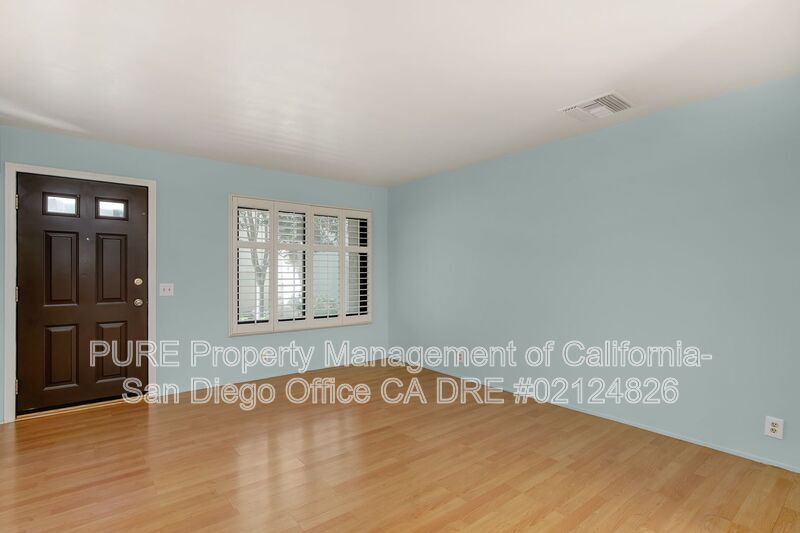 2263 Caminito Pajarito in San Diego, CA - Building Photo